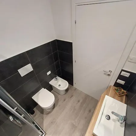 Dante Apartment *