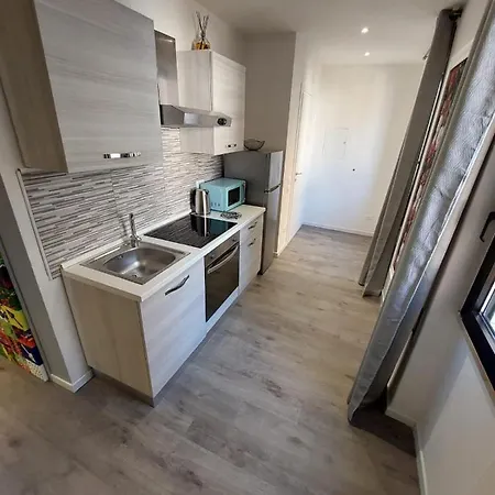 Dante Apartment